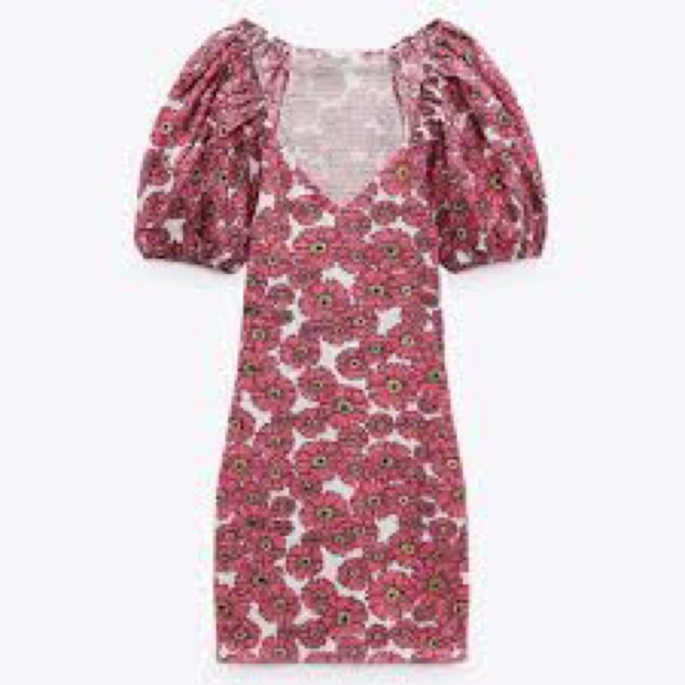 ZARA Floral Short Puff Sleeve Bodycon Mini Dress Pink Size M Smocked V-Neck